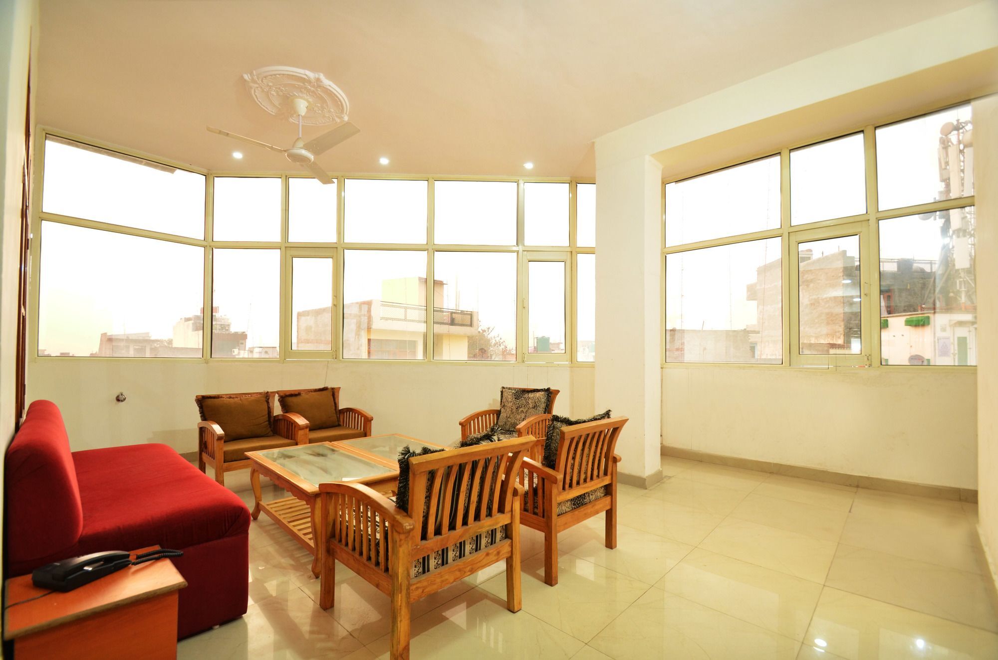 Oyo Platinum Inn Nayagaon Bagian luar foto
